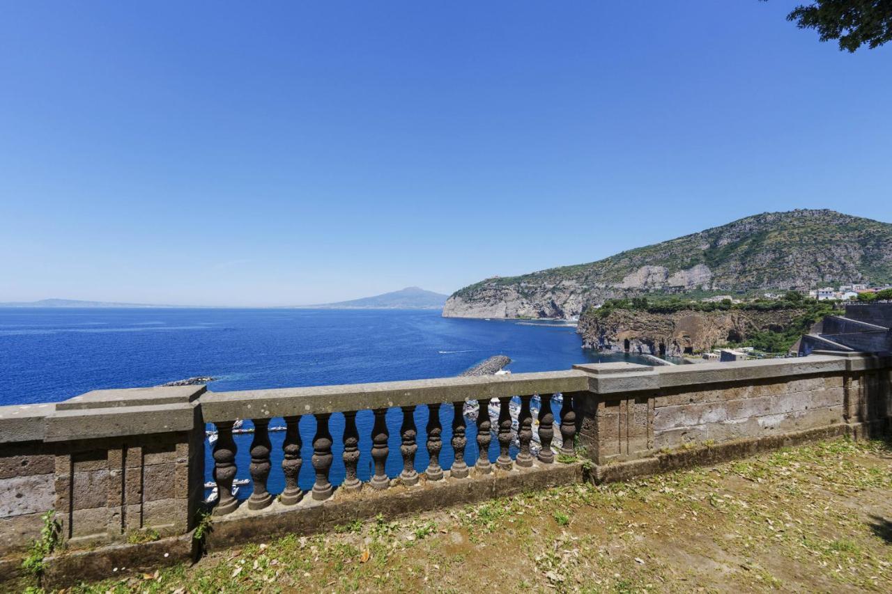 Villa Preziosa Al Pizzo 3 Km Da Sorrento Сант'Агнело Екстериор снимка